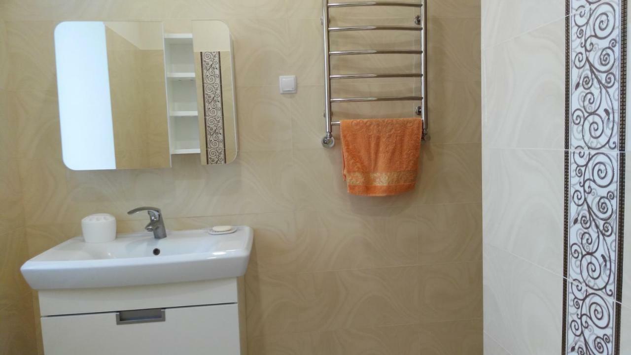 Separate Room Homestay In A Private House, Facilities Shared With Owner Berdychiv Buitenkant foto